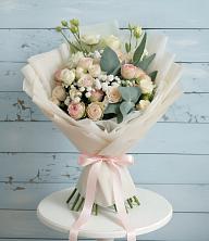 Букет цветов из:  Розы и Лизиантусы в Туапсе