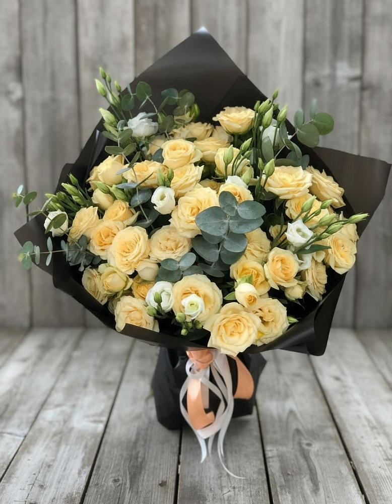 Букет цветов из: Розы и Лизиантусы в Туапсе