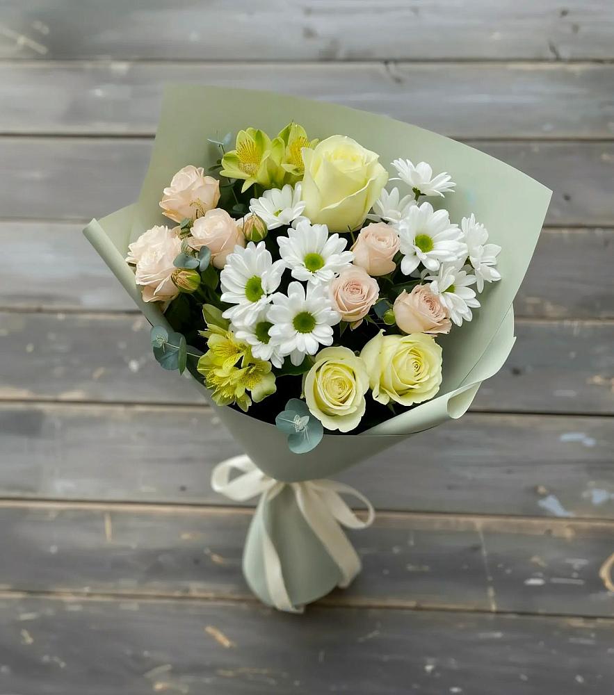 Букет цветов из: Альстромерии, Розы и Хризантемы в Туапсе