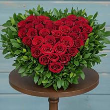 Цветочная композиция из Розы в виде сердца в Туапсе