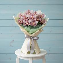 Букет цветов из:  Орхидеи и Розы в Туапсе