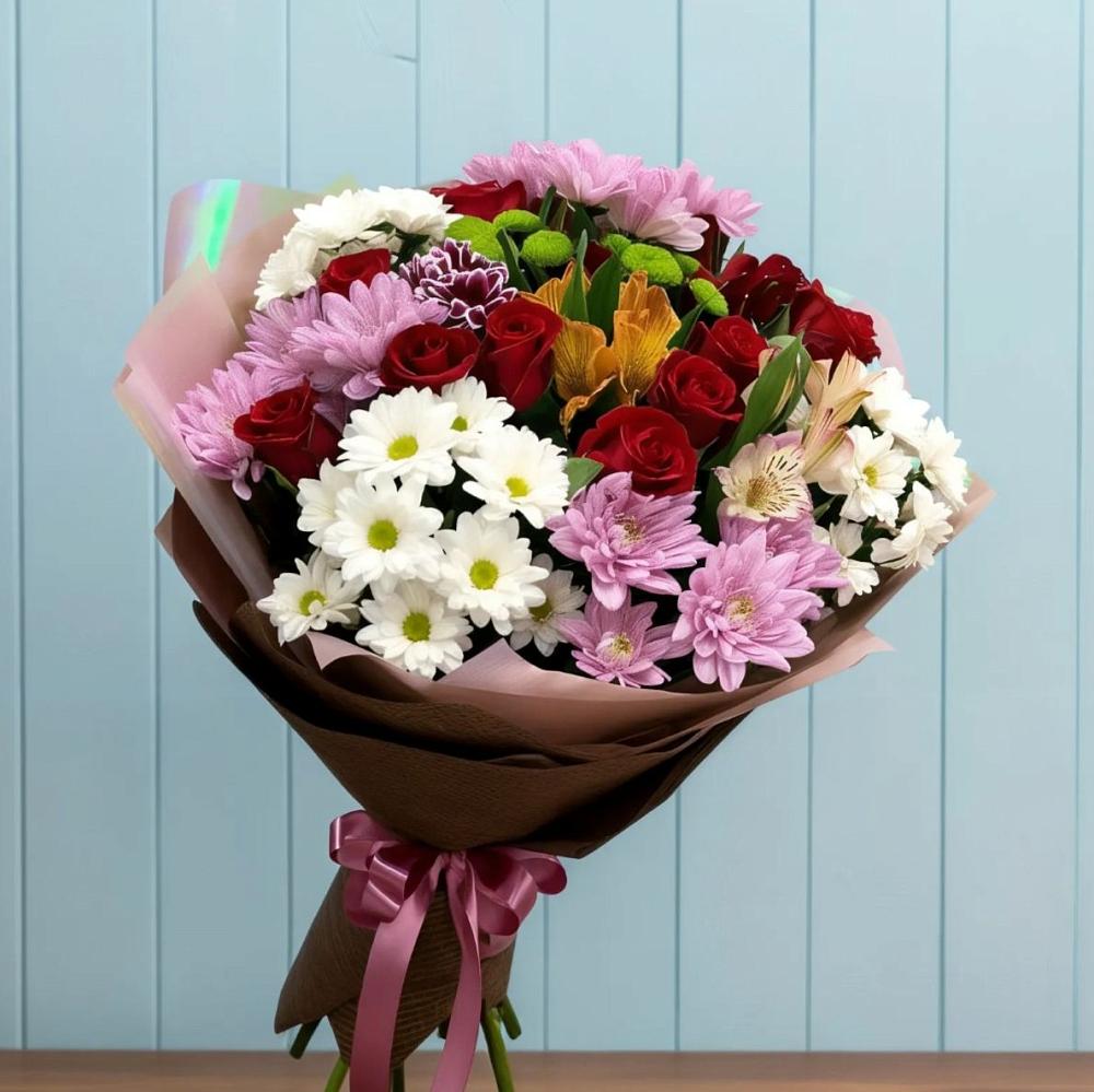 Букет цветов из: Розы, Хризантемы и Альстромерии в Туапсе