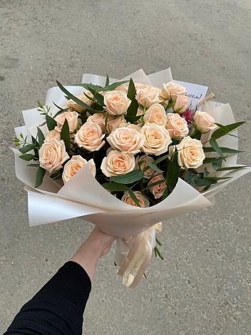Букет Кремовые розы Латте в Туапсе