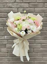 Букет цветов из:  Гвоздики, Розы, Лизиантусы и Хризантемы #REPLACE_PRED# Туапсе