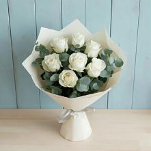Букет Белые розы в Эвкалипте в Туапсе